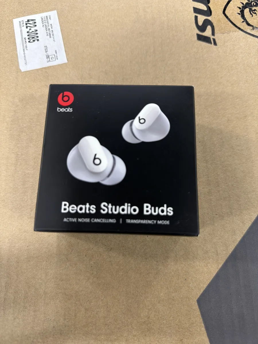 Beats Studio Buds Noise Cancelling Earbuds/White | B2B Liquidation